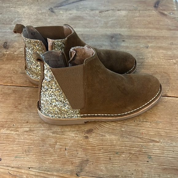 Childrenchic Other - Adorable Booties, VGUC